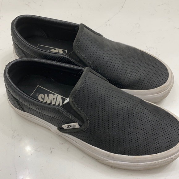 black leather vans size 6